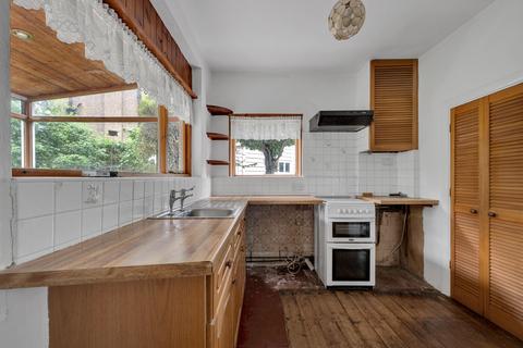 3 bedroom semi-detached house for sale, West Wickham BR4