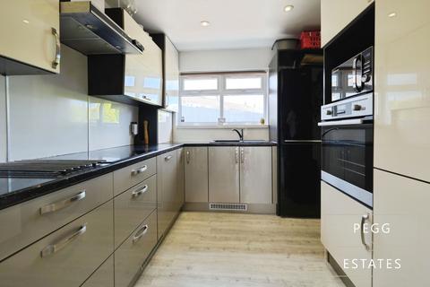 undefined, Davis Avenue, Torquay