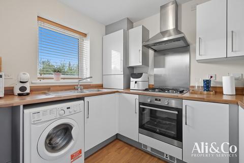 undefined, Woodside Close, Grays