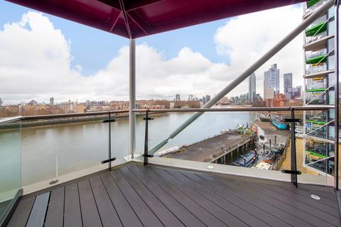 3 bedroom flat for sale, Riverlight Quay, London SW11