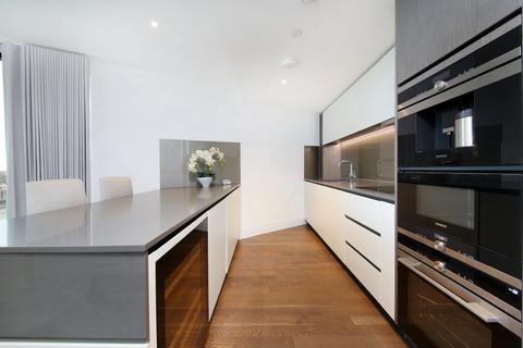 3 bedroom flat for sale, Riverlight Quay, London SW11
