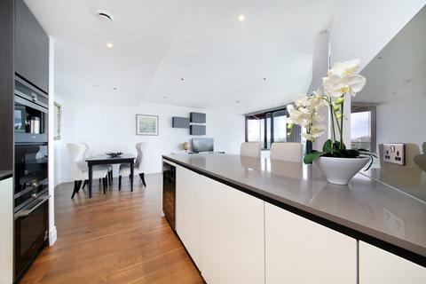 3 bedroom flat for sale, Riverlight Quay, London SW11