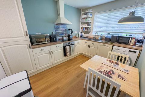 2 bedroom bungalow for sale, Woolmer Close, Birchwood, Warrington, Cheshire, WA3 6TT