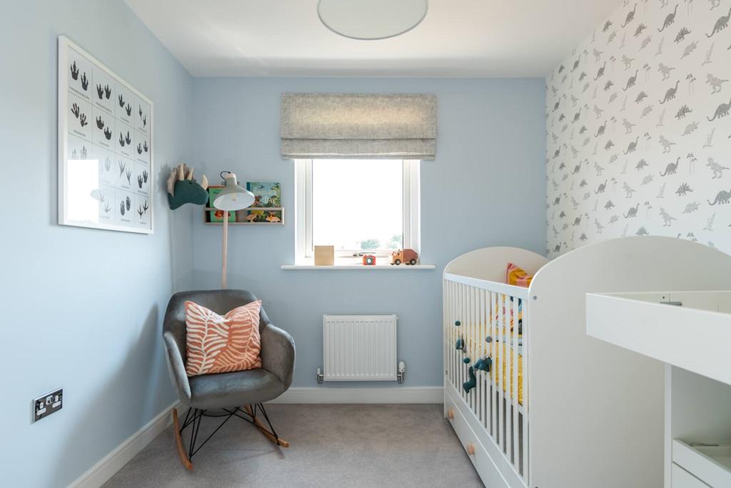 Perfect nursery, spare room, home office or...