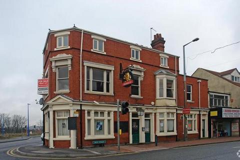 Retail property (high street) to rent, 90-91 High St Cradley Heath B64 5HE