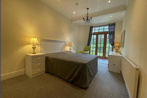 Mixed use for sale, 2 Amesbury Rd Birmingham B13 8LD