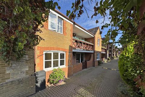 2 bedroom retirement property for sale, Godalming - Retirement Apartment