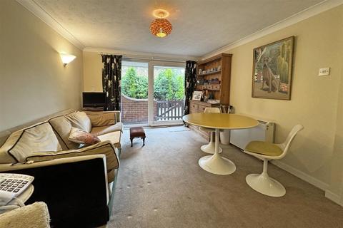 2 bedroom retirement property for sale, Godalming - Retirement Apartment