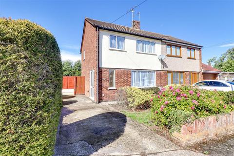 3 bedroom semi-detached house for sale, Lodge Close, Thundersley SS7