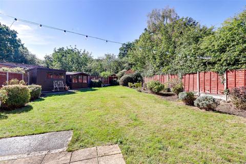 3 bedroom semi-detached house for sale, Lodge Close, Thundersley SS7