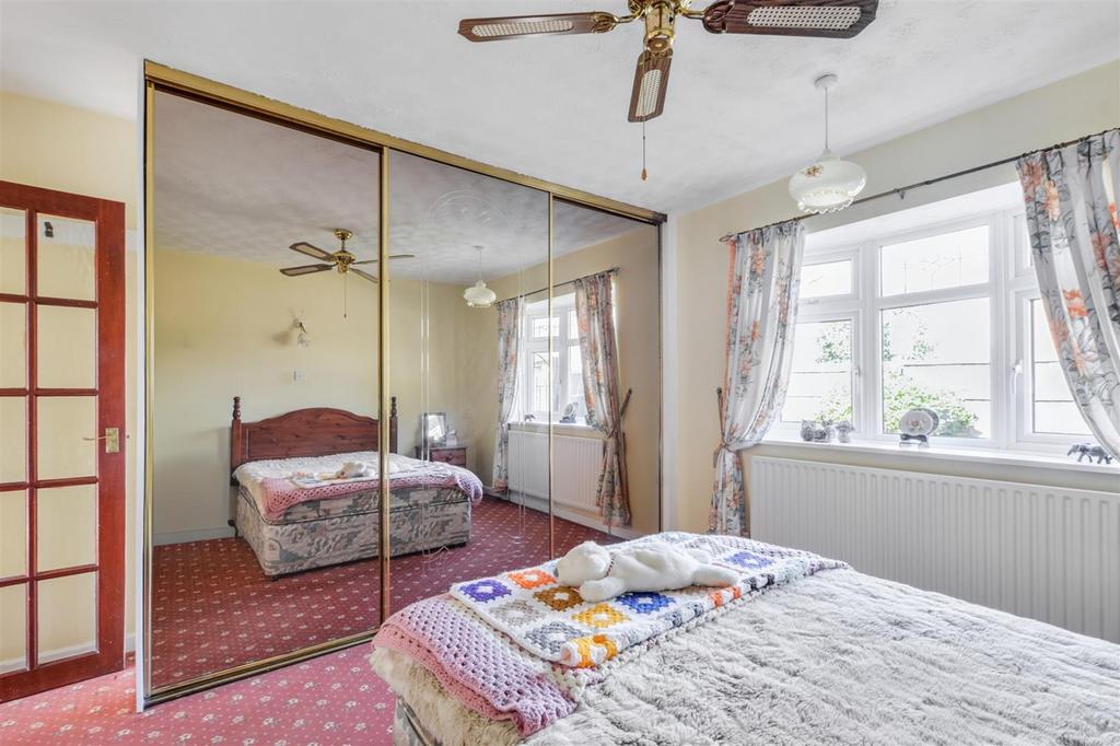 Bedroom 1 2.jpeg