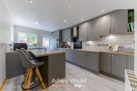3 bedroom semi-detached house for sale, Upper Meadow Road, Birmingham B32