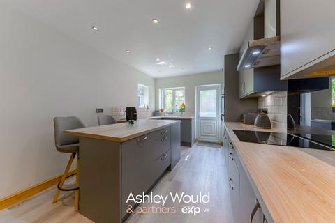 3 bedroom semi-detached house for sale, Upper Meadow Road, Birmingham B32