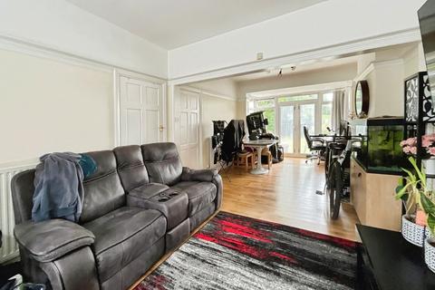 3 bedroom semi-detached house for sale, Cleveleys Avenue, Leicester LE3
