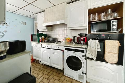 3 bedroom semi-detached house for sale, Cleveleys Avenue, Leicester LE3