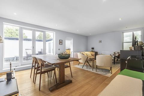 undefined, Grove Park Road, London, W4