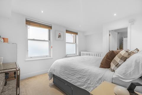 undefined, Grove Park Road, London, W4