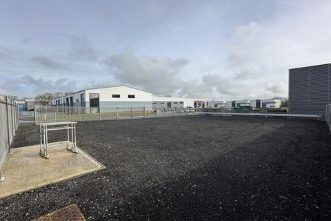 Storage to rent - Diamond Drive, Hailsham BN27