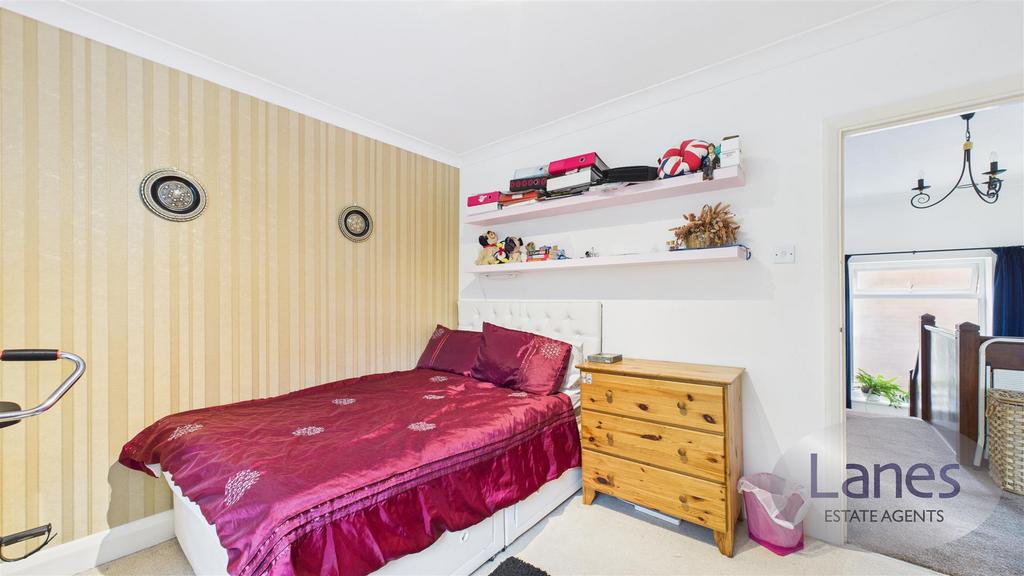 CAM04248 G0-PR0090-STILL024.jpg