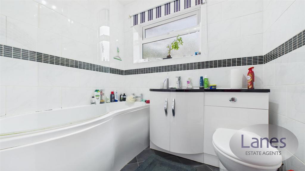 CAM04248 G0-PR0090-STILL029.jpg