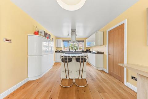 4 bedroom detached house for sale, Station Road, Leeds LS26