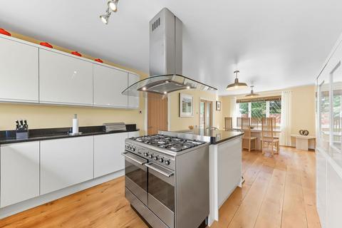 4 bedroom detached house for sale, Station Road, Leeds LS26