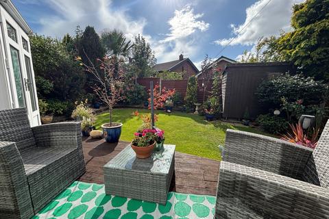 3 bedroom link detached house for sale, Highlands Road, Offerton