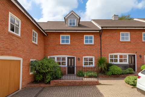 undefined, De Havilland Court, Buckinghamshire HP13