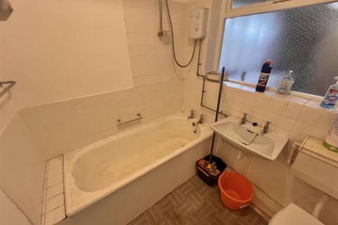 1 bedroom ground floor flat for sale, Hall Bank North, Mobberley, Knutsford
