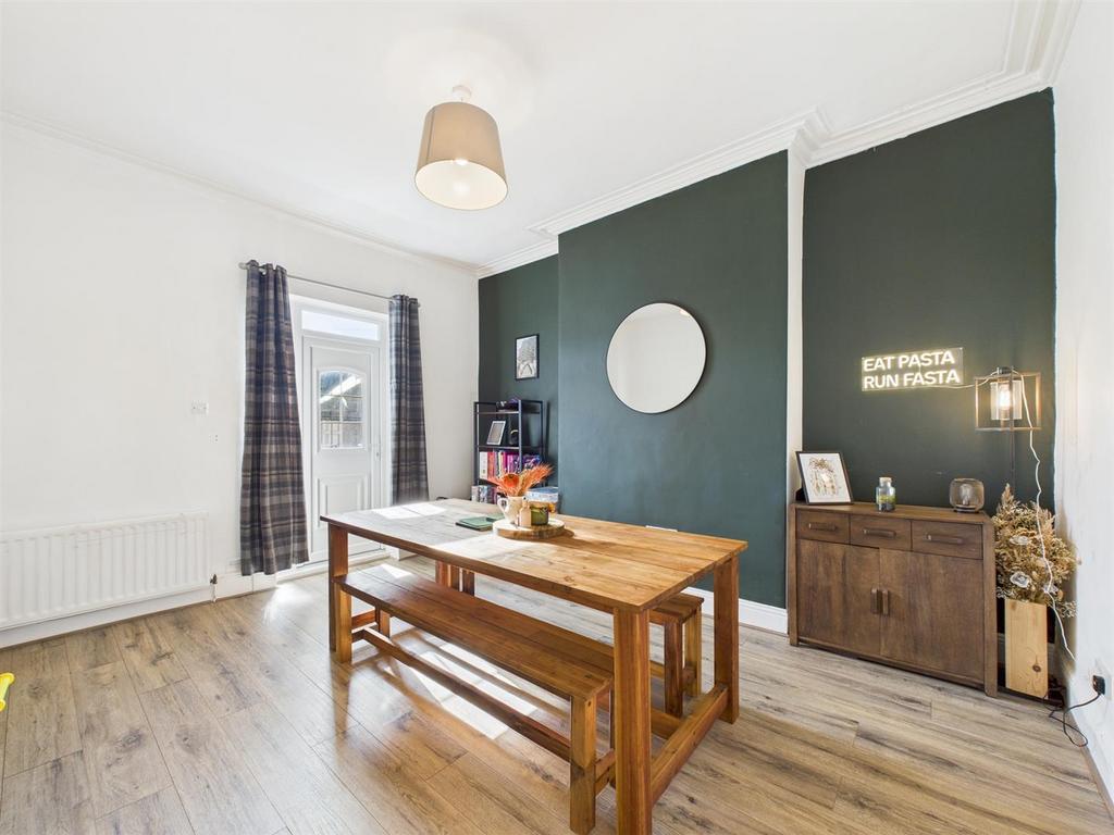 Dining bed 2.jpg