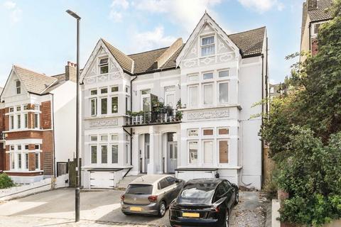 Knollys Road, London SW16