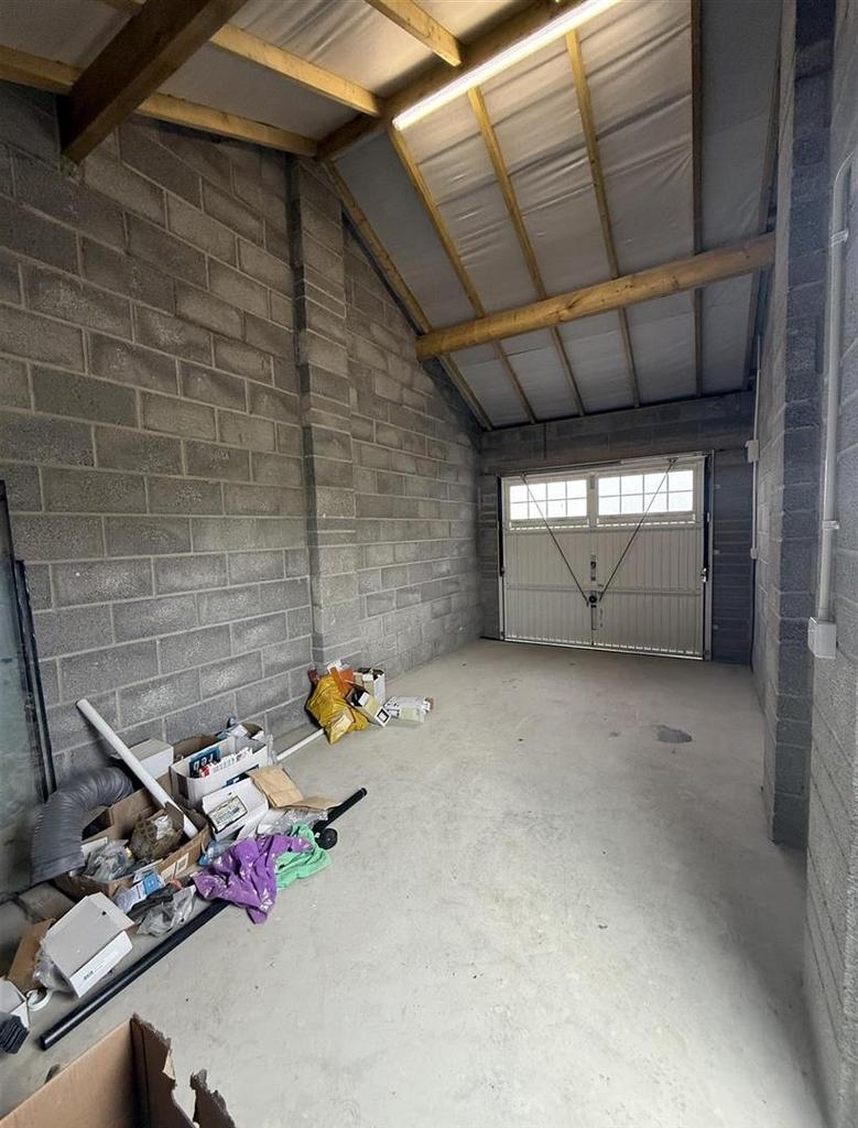 Garage.jpg