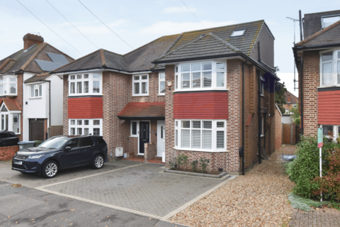 undefined, Cottimore Avenue, Walton-on-Thames, KT12