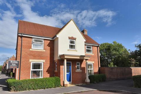 4 bedroom detached house for sale, Fern Brook Lane, Gillingham