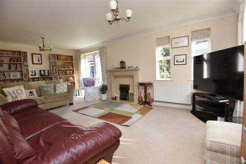 4 bedroom detached house for sale, Fern Brook Lane, Gillingham