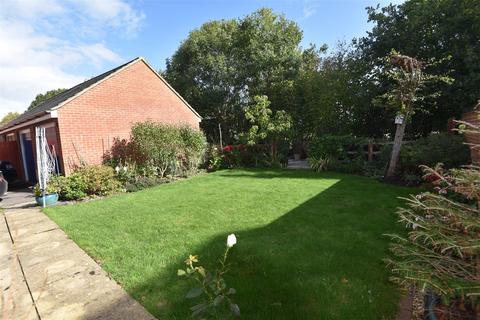 4 bedroom detached house for sale, Fern Brook Lane, Gillingham