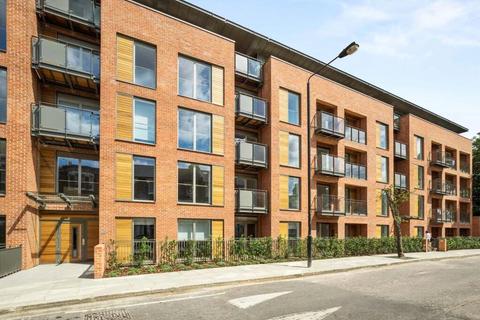 Maygrove Road, West Hampstead, NW6