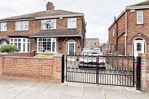 Queen Mary Avenue, Cleethorpes, N.E. Lincs, DN35 7SX