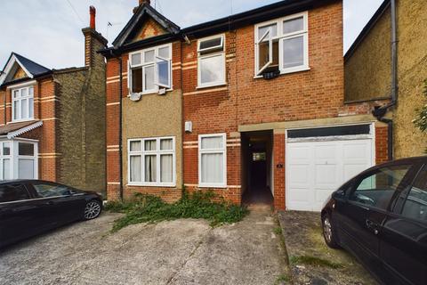 Flat 2, 10 Ramsden Road, London, N11 3JE