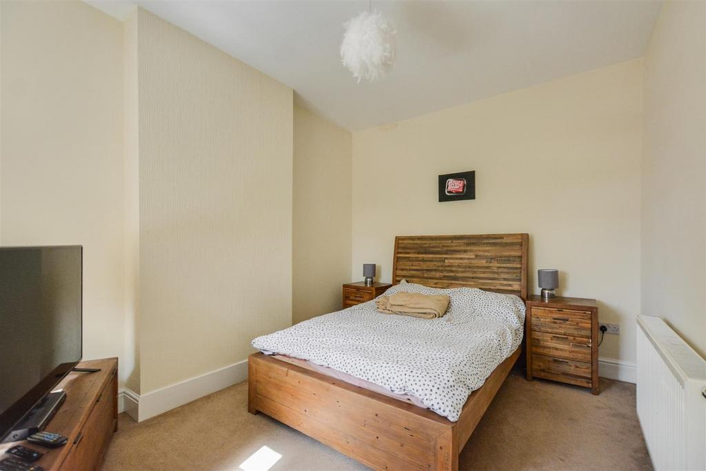 Bedroom 1 1.jpeg