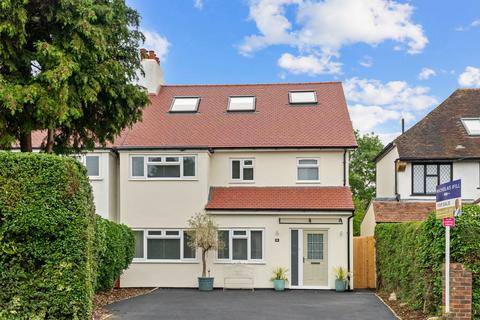 26 Broadlands Way, New Malden, KT3 6PW