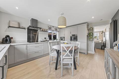 2 bedroom terraced house for sale, Raleigh Close, Kettering NN14