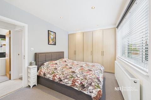 114 Phipps Bridge Road, London, SW19 2SU