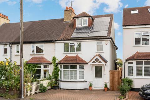 3 bedroom end of terrace house for sale, Green Lane, Hersham Village, KT12