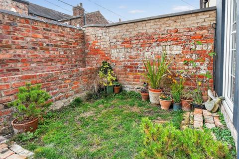 3 bedroom terraced house for sale, Nunmill Street, York