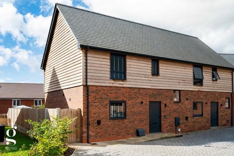 3 bedroom semi-detached house for sale, Holmer House Close, Hereford
