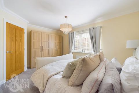 4 bedroom detached house for sale, Nursery Close, Lowestoft