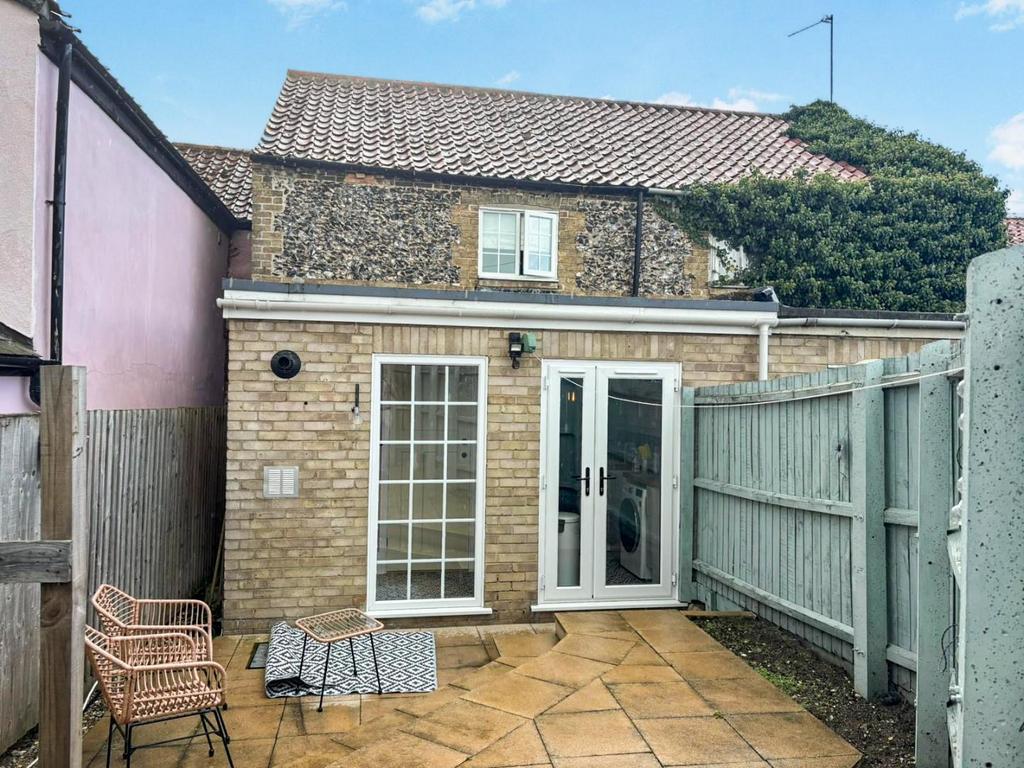 Tlc b684d153-4d6b-4e6b-b7e7-1707d54ed6fd c3c2c4e.j