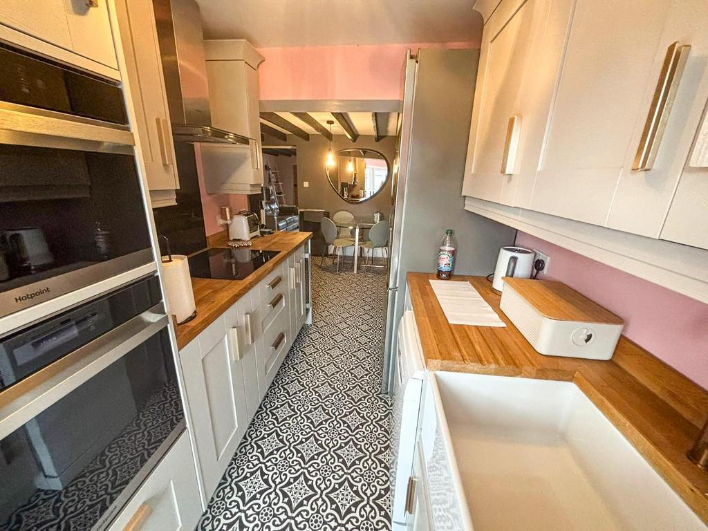 Tlc 8afea395-93df-4302-bbe8-6fa069ea04dd bdf5228.j