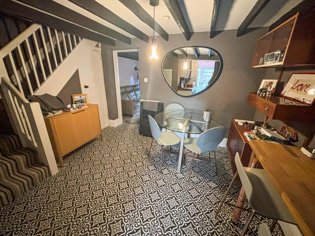 Tlc e64f9f72-fcda-4194-9689-453949dc0d6b d5b6f22.j